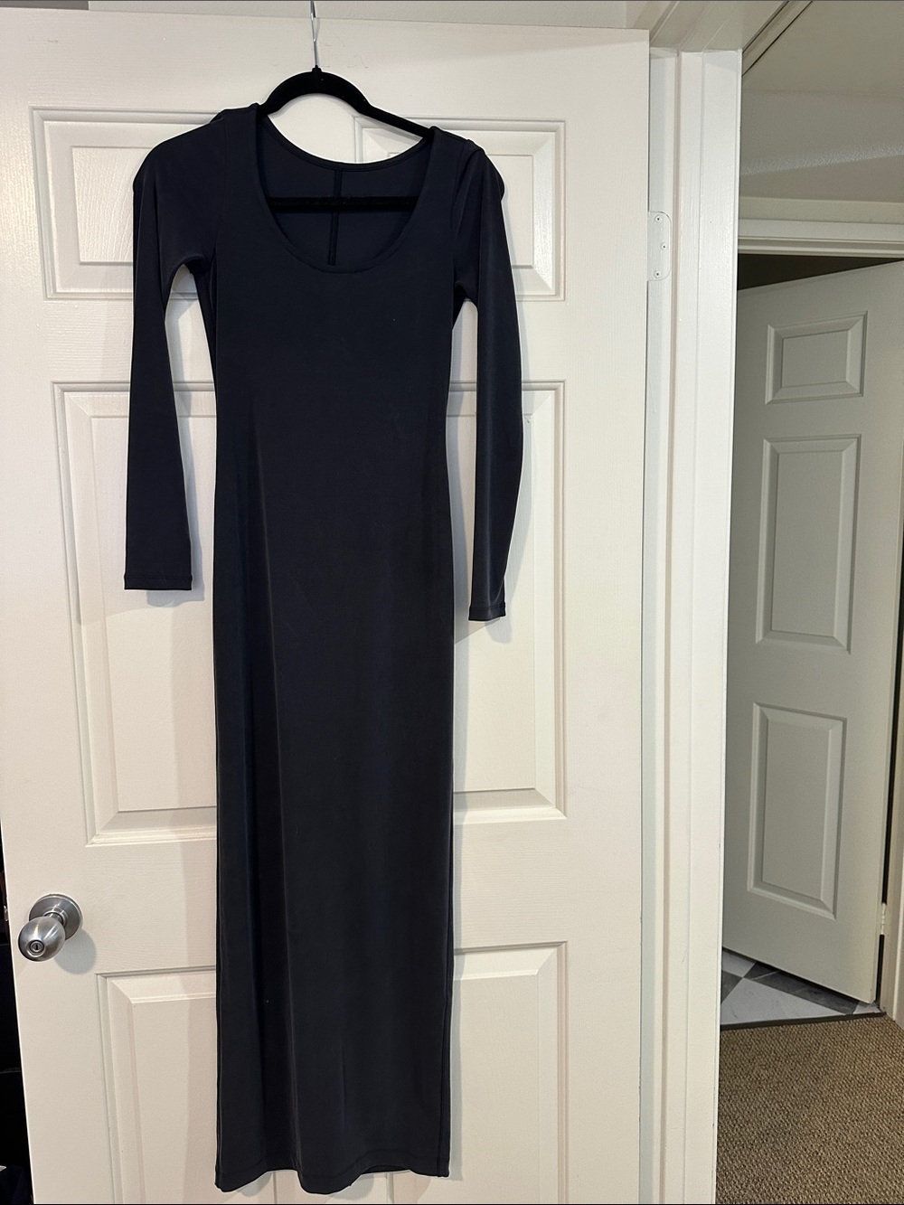 Lululemon softstreme Long Sleeve Black Maxi Dress - Classic Scoop Neck